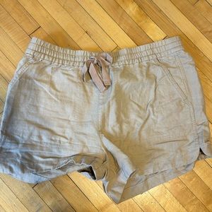 J Crew Women’s Seaside Shorts in Linen Blend - tan